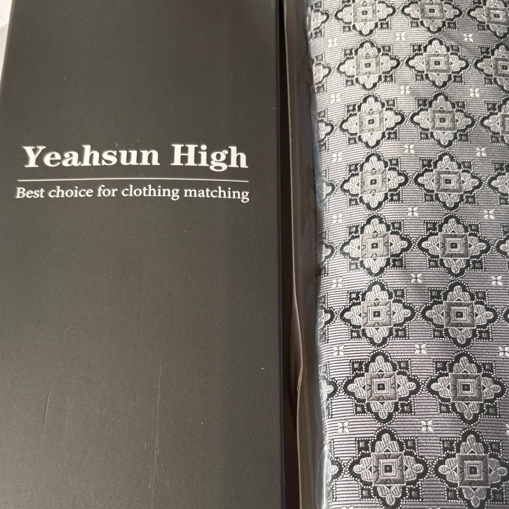 Silver Patterned Men's Tie